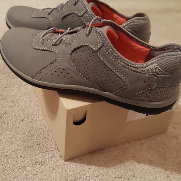 clarks women's aria lace walking shoe